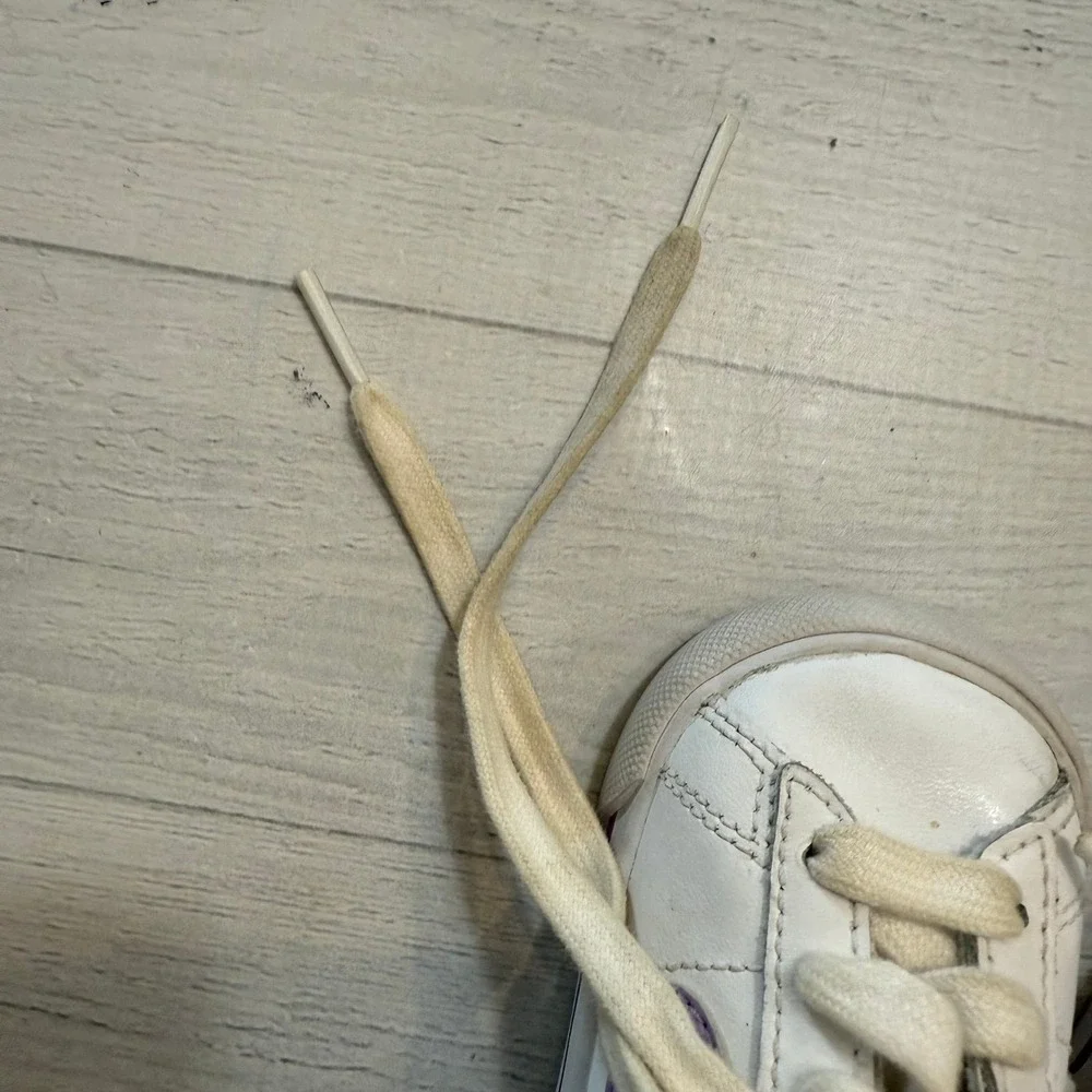 Nike white‎ and light purple baby toddler shoes child size 2